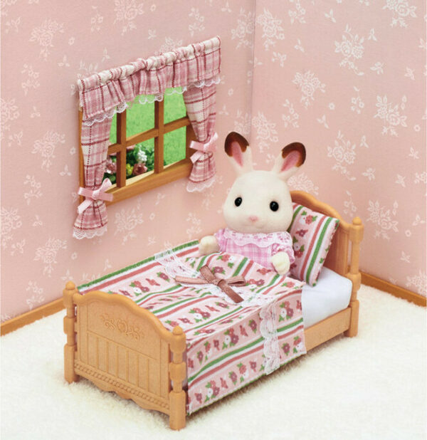 Bed & Comforter Set