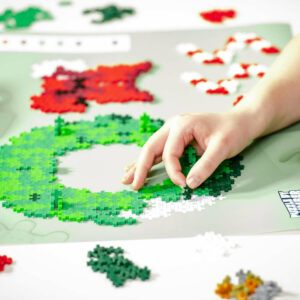 Plus-Plus Puzzle By Number - Wreath