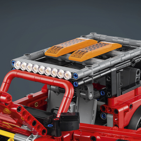 Lego Technic Ford Bronco SUV 42213
