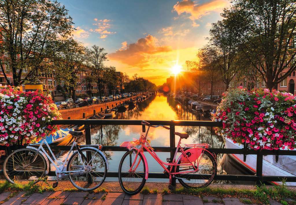 Sunset in Amsterdam 200 Pc Puzzle